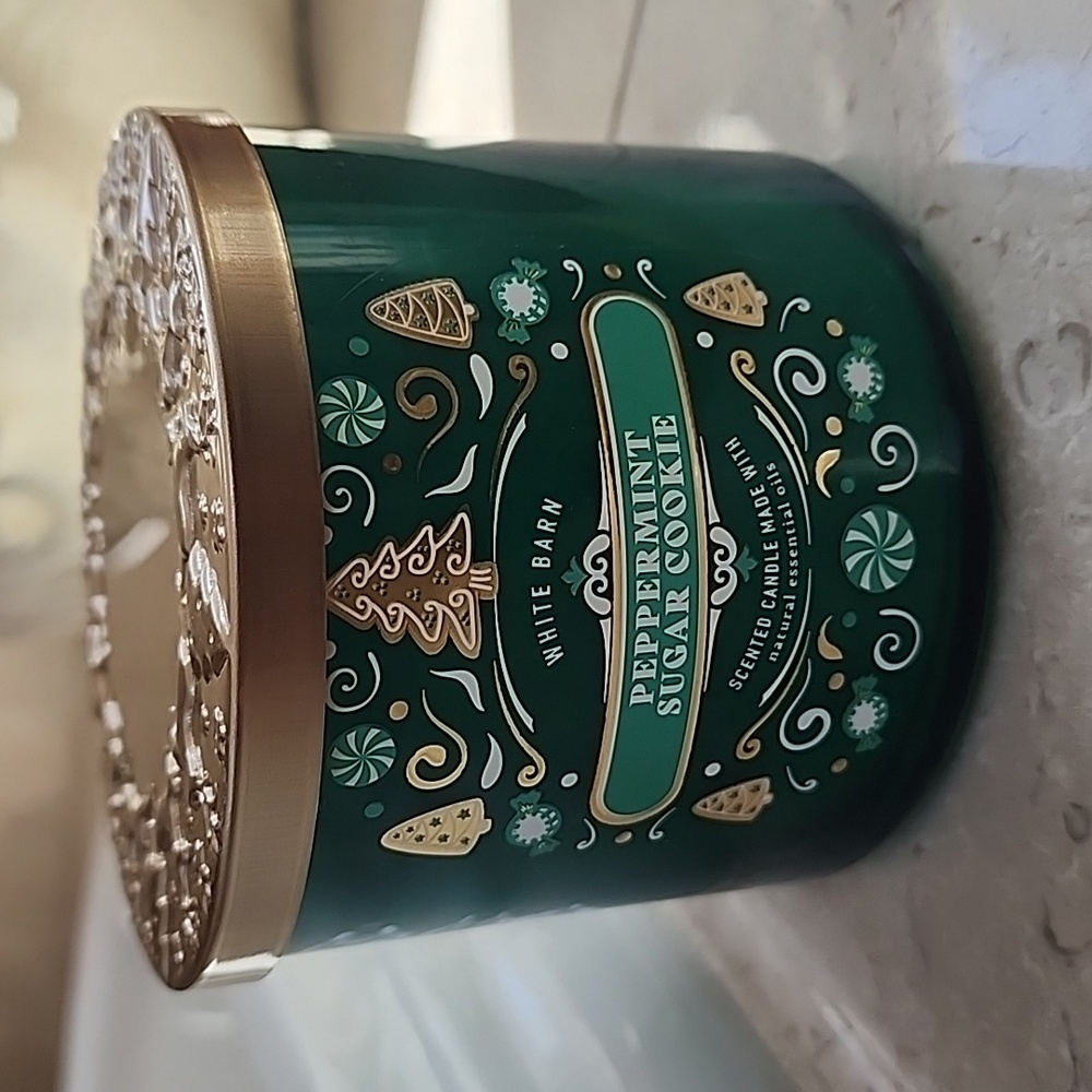 Bath and Body Works candle Peppermint Sugar Cookie